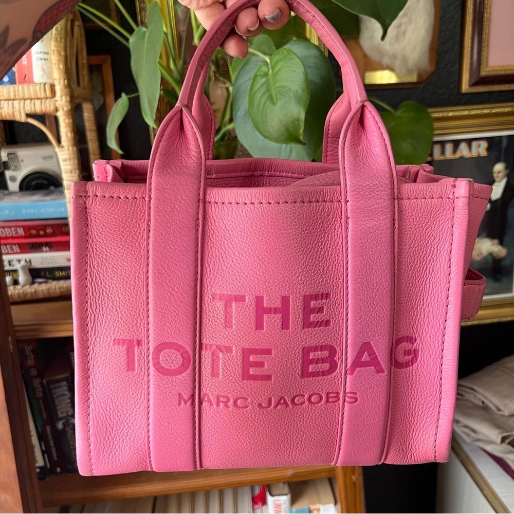 Marc Jacobs Pink Tote Bag with Embossed Logo and Structured Design